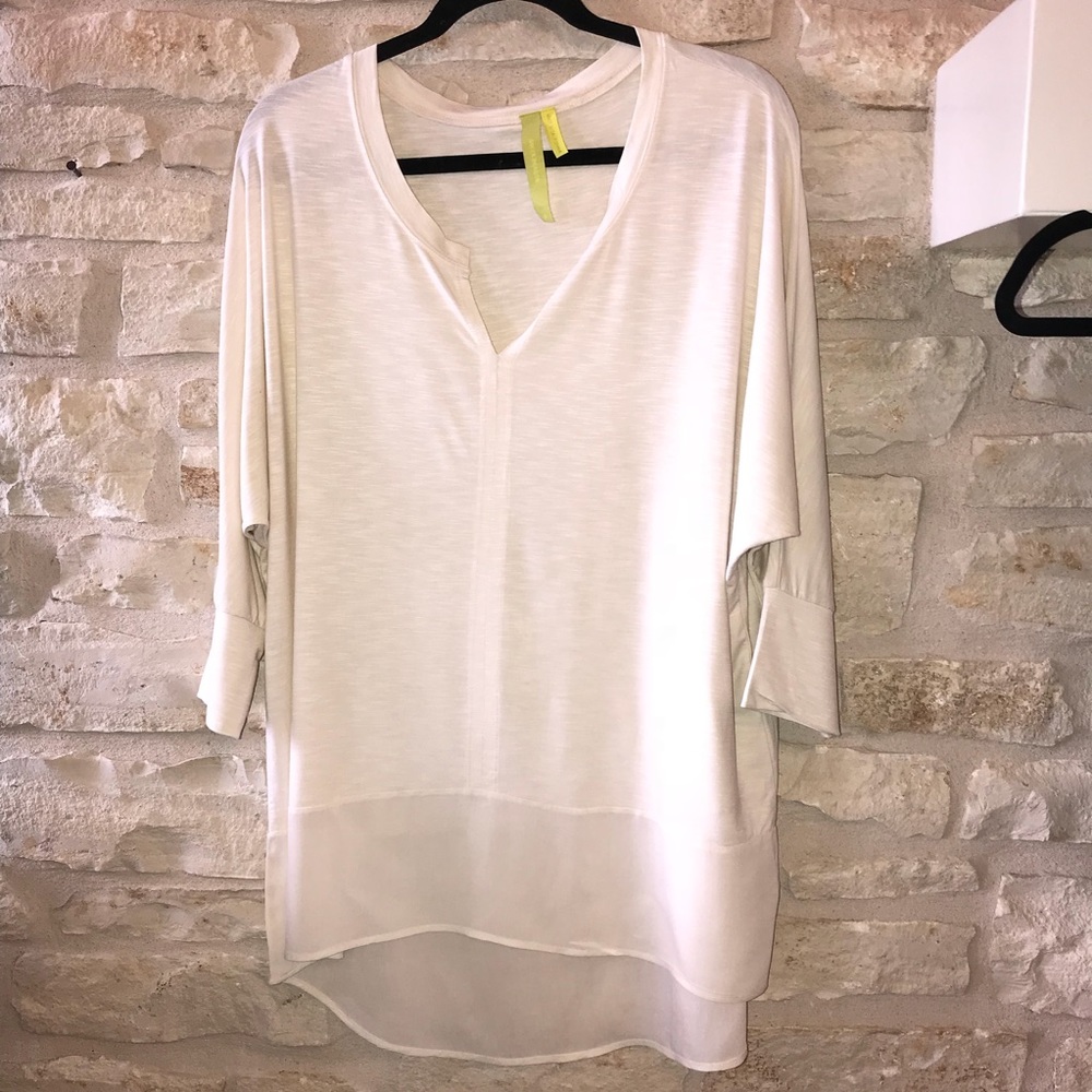 Flowy 3/4-Sleeve Tunic